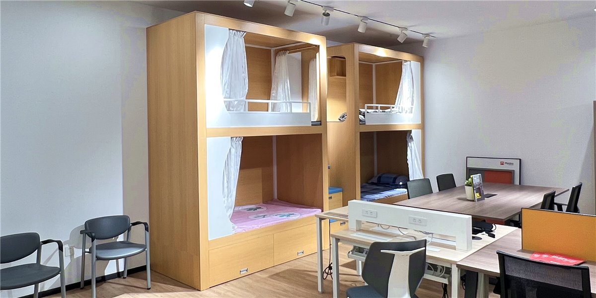 美格利生-宿舍床厂家展厅现场一角 美格利生-宿舍床厂家展厅现场一角
